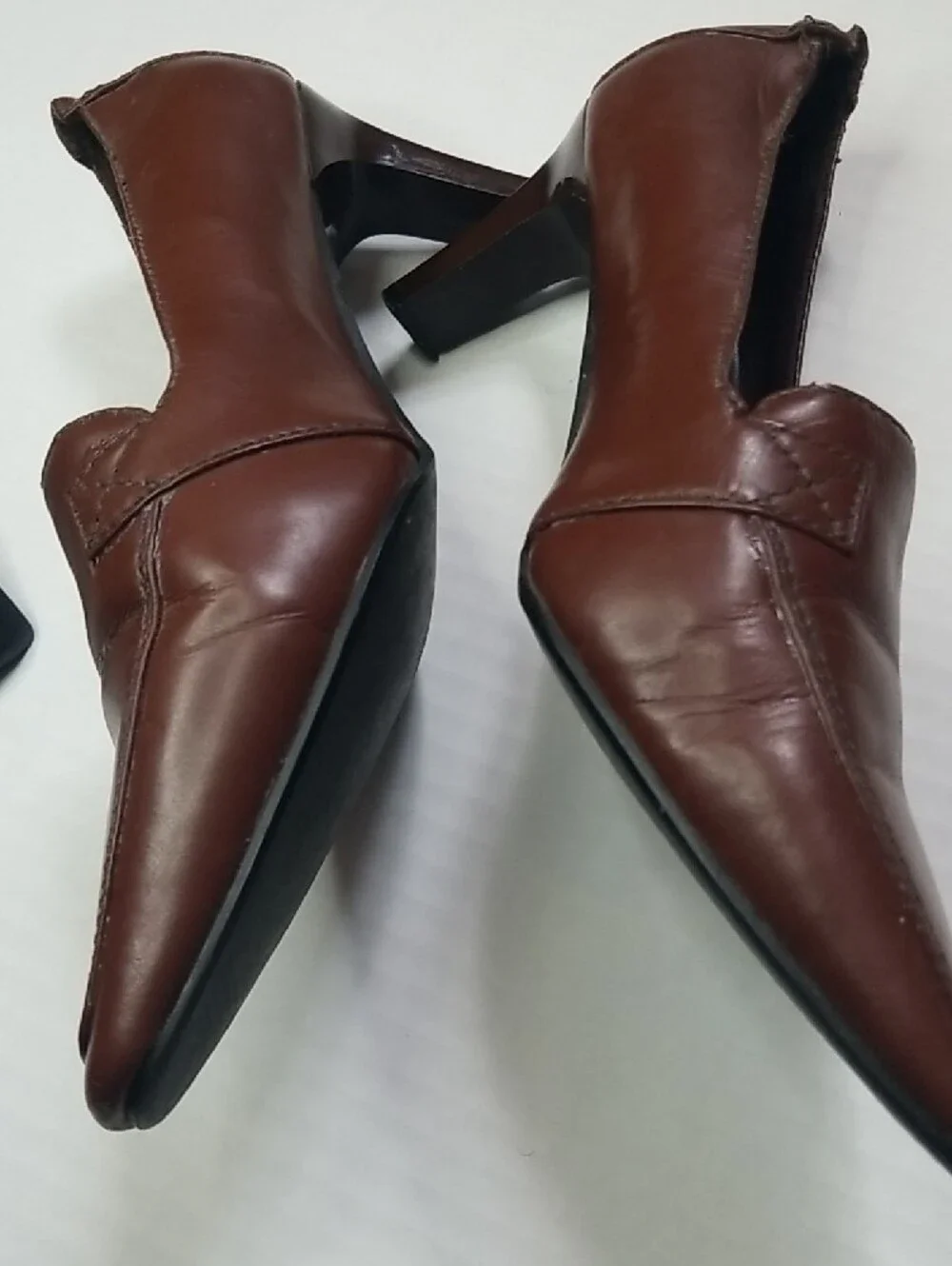 Glamour Brown Pointed-Toe Leather Heels